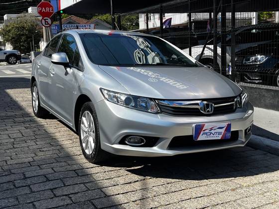 HONDA CIVIC 1.8 LXS 16V FLEX 4P MANUAL HONDA CIVIC 1.8 LXS 16V FLEX 4P MANUAL